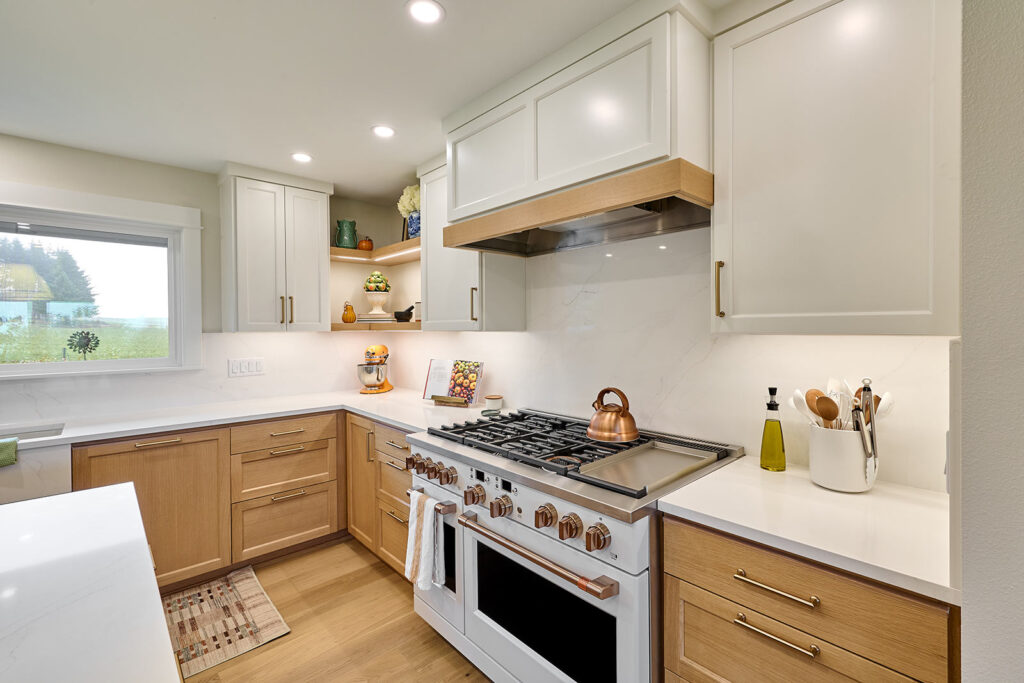 transitional-kitchen-cabinets-white-12